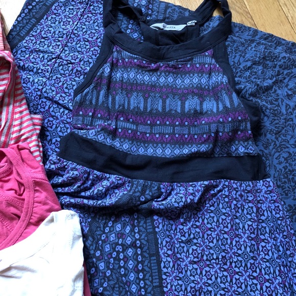 Huge lot Athleta- size M - Picture 3 of 16